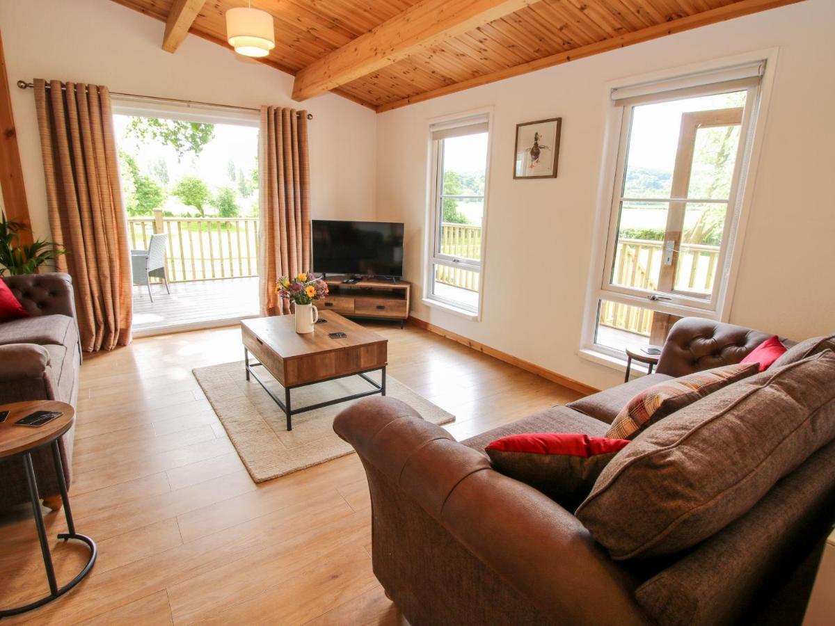 The Log Cabin Tenbury Luaran gambar